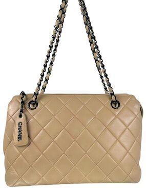 Chanel Vintage Quilted Shoulder Bag – Beige Lambskin So Black Hardware